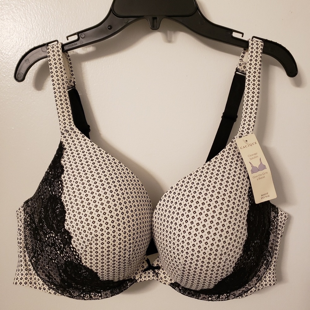 Cacique plunge bra with black lace size 42D